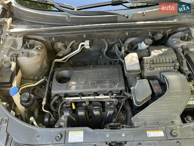 Серый Киа Соренто, объемом двигателя 2.36 л и пробегом 140 тыс. км за 9200 $, фото 10 на Automoto.ua