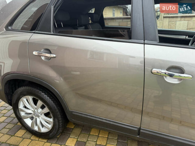 Сірий Кіа Соренто, об'ємом двигуна 2.2 л та пробігом 222 тис. км за 12450 $, фото 33 на Automoto.ua