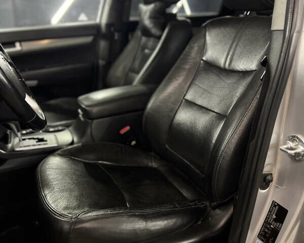 Киа Соренто 2010 в Киеве на Automoto.ua Серый Киа Соренто, объемом двигателя 2.4 л и пробегом 225 тыс. км за 11500 $, фото 29 на Automoto.ua