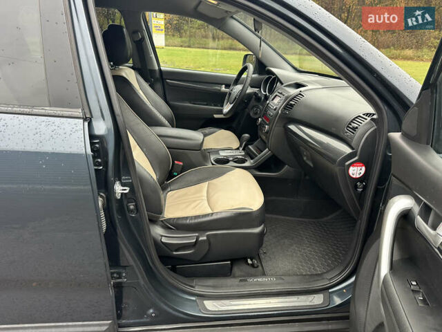 Серый Киа Соренто, объемом двигателя 2.2 л и пробегом 195 тыс. км за 12800 $, фото 15 на Automoto.ua