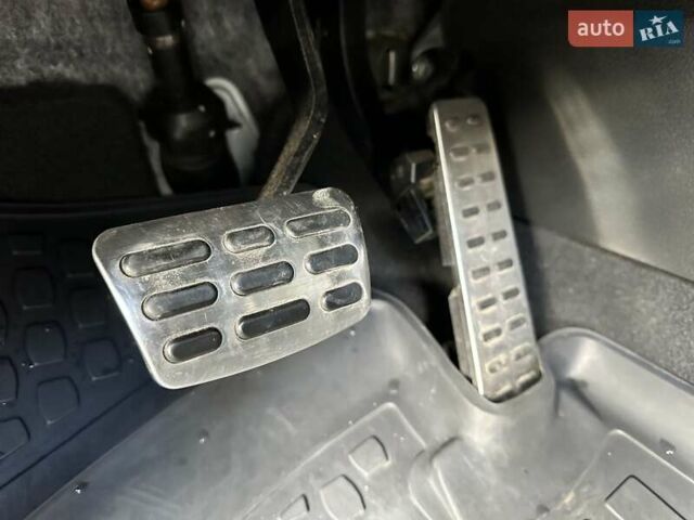 Серый Киа Соренто, объемом двигателя 2.2 л и пробегом 270 тыс. км за 13200 $, фото 29 на Automoto.ua