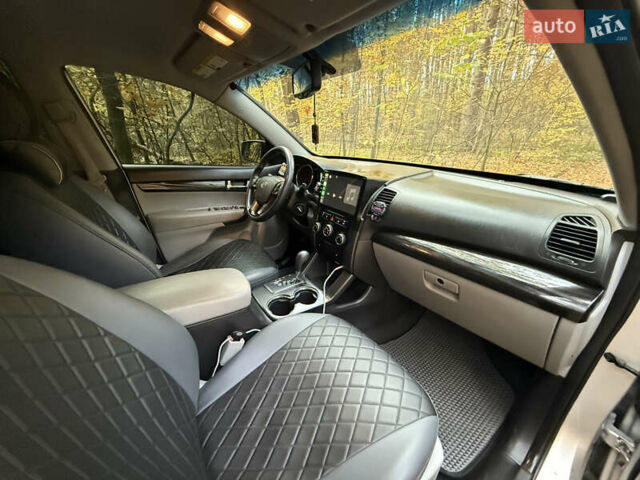 Киа Соренто 2010 в Львове на Automoto.ua Серый Киа Соренто, объемом двигателя 2.36 л и пробегом 190 тыс. км за 9500 $, фото 13 на Automoto.ua