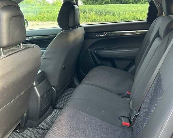 Серый Киа Соренто, объемом двигателя 2.4 л и пробегом 260 тыс. км за 11500 $, фото 22 на Automoto.ua