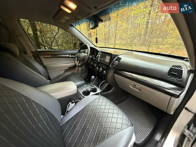 Киа Соренто 2010 в Львове на Automoto.ua Серый Киа Соренто, объемом двигателя 2.36 л и пробегом 190 тыс. км за 9500 $, фото 14 на Automoto.ua