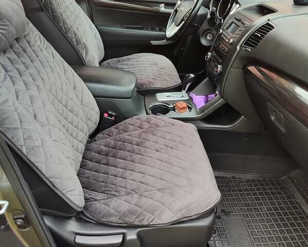 Серый Киа Соренто, объемом двигателя 2.2 л и пробегом 270 тыс. км за 12500 $, фото 7 на Automoto.ua