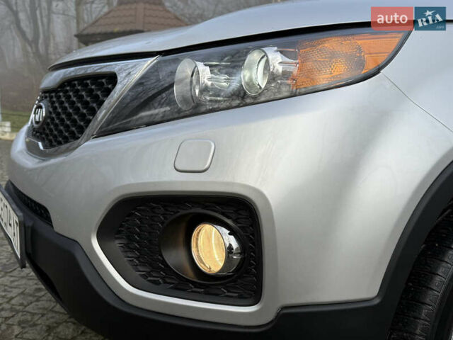 Серый Киа Соренто, объемом двигателя 2.2 л и пробегом 225 тыс. км за 12950 $, фото 12 на Automoto.ua