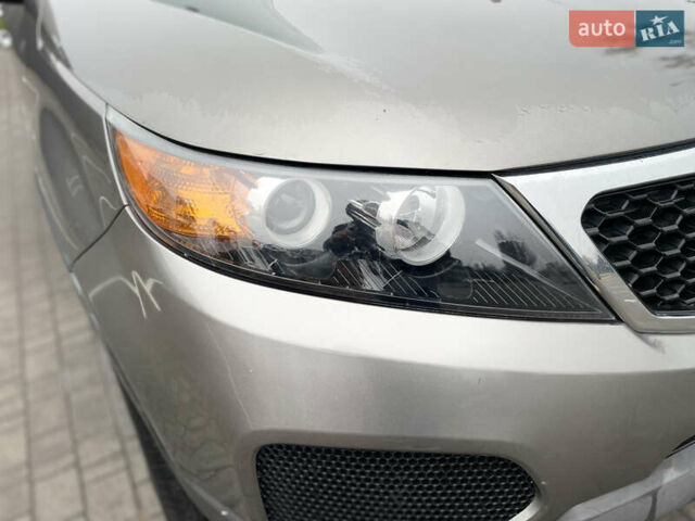 Серый Киа Соренто, объемом двигателя 2.4 л и пробегом 312 тыс. км за 9999 $, фото 12 на Automoto.ua