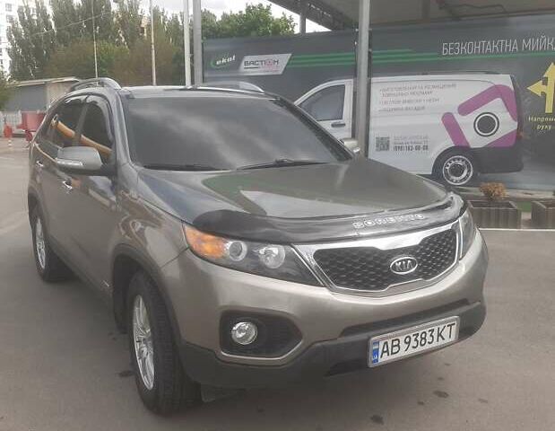 Сірий Кіа Соренто, об'ємом двигуна 2.2 л та пробігом 258 тис. км за 12850 $, фото 2 на Automoto.ua