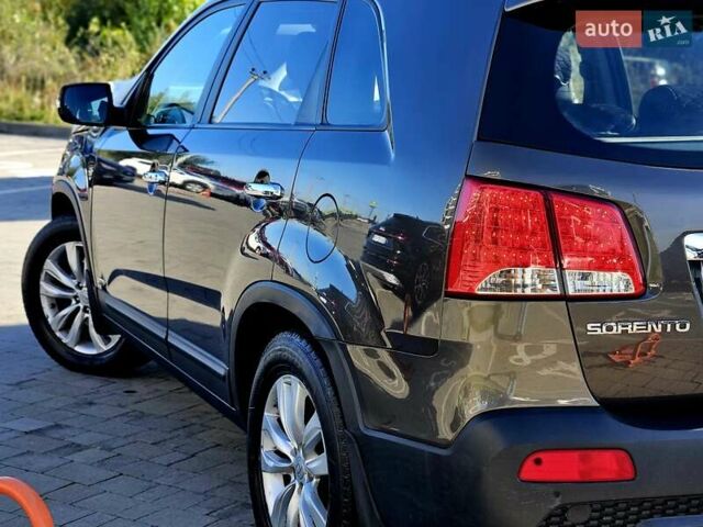 Сірий Кіа Соренто, об'ємом двигуна 2.2 л та пробігом 255 тис. км за 11900 $, фото 8 на Automoto.ua