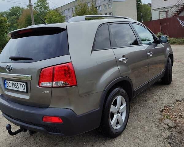 Серый Киа Соренто, объемом двигателя 2.2 л и пробегом 257 тыс. км за 12500 $, фото 2 на Automoto.ua