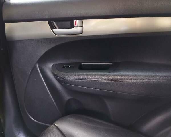 Серый Киа Соренто, объемом двигателя 2.2 л и пробегом 230 тыс. км за 13499 $, фото 17 на Automoto.ua