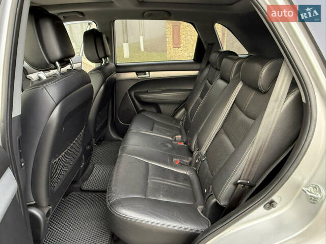 Серый Киа Соренто, объемом двигателя 2.2 л и пробегом 225 тыс. км за 12950 $, фото 44 на Automoto.ua