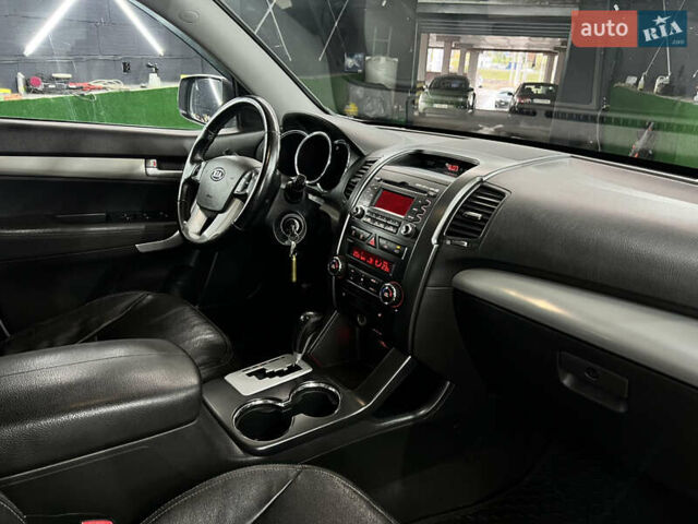 Киа Соренто 2010 в Киеве на Automoto.ua Серый Киа Соренто, объемом двигателя 2.4 л и пробегом 225 тыс. км за 11500 $, фото 48 на Automoto.ua