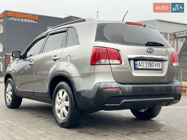 Серый Киа Соренто, объемом двигателя 2.4 л и пробегом 312 тыс. км за 9999 $, фото 8 на Automoto.ua