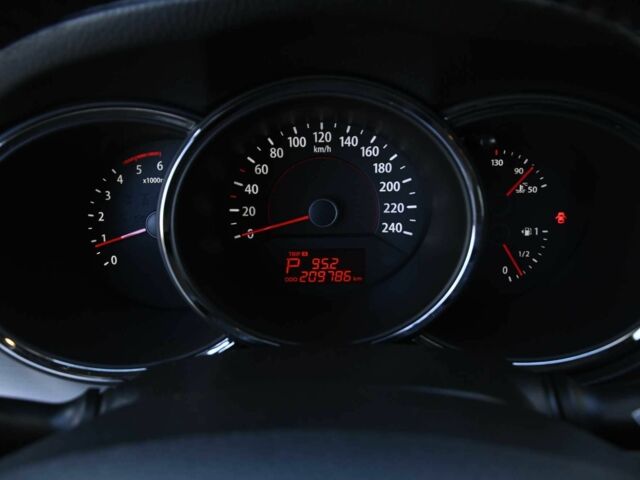 Серый Киа Соренто, объемом двигателя 2.2 л и пробегом 209 тыс. км за 12999 $, фото 11 на Automoto.ua