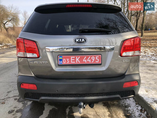 Серый Киа Соренто, объемом двигателя 2.2 л и пробегом 240 тыс. км за 12000 $, фото 5 на Automoto.ua