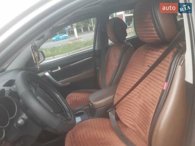 Сірий Кіа Соренто, об'ємом двигуна 2.2 л та пробігом 258 тис. км за 12850 $, фото 15 на Automoto.ua