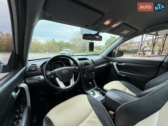 Серый Киа Соренто, объемом двигателя 2.2 л и пробегом 249 тыс. км за 11999 $, фото 20 на Automoto.ua
