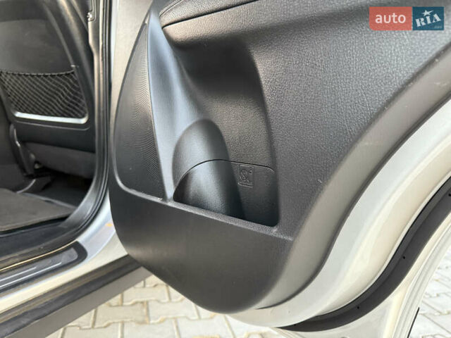 Сірий Кіа Соренто, об'ємом двигуна 2.2 л та пробігом 207 тис. км за 13300 $, фото 82 на Automoto.ua