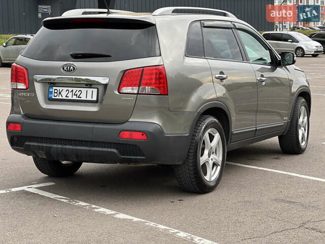 Сірий Кіа Соренто, об'ємом двигуна 2.2 л та пробігом 305 тис. км за 11750 $, фото 8 на Automoto.ua