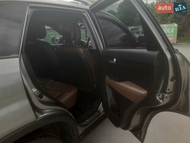 Сірий Кіа Соренто, об'ємом двигуна 2.2 л та пробігом 258 тис. км за 12850 $, фото 23 на Automoto.ua
