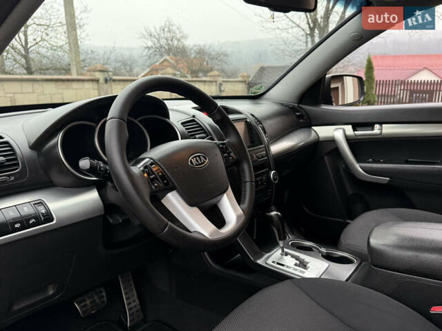 Сірий Кіа Соренто, об'ємом двигуна 2.2 л та пробігом 222 тис. км за 12450 $, фото 13 на Automoto.ua