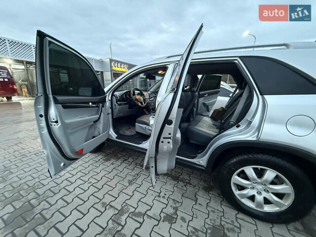 Киа Соренто 2010 в Львове на Automoto.ua Серый Киа Соренто, объемом двигателя 2.36 л и пробегом 190 тыс. км за 9500 $, фото 36 на Automoto.ua