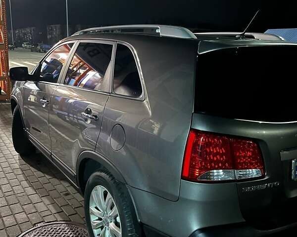 Серый Киа Соренто, объемом двигателя 2.2 л и пробегом 282 тыс. км за 12200 $, фото 7 на Automoto.ua