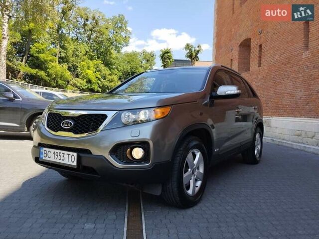 Серый Киа Соренто, объемом двигателя 2.2 л и пробегом 253 тыс. км за 11500 $, фото 3 на Automoto.ua
