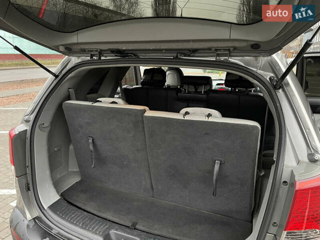 Серый Киа Соренто, объемом двигателя 2.4 л и пробегом 312 тыс. км за 9999 $, фото 20 на Automoto.ua