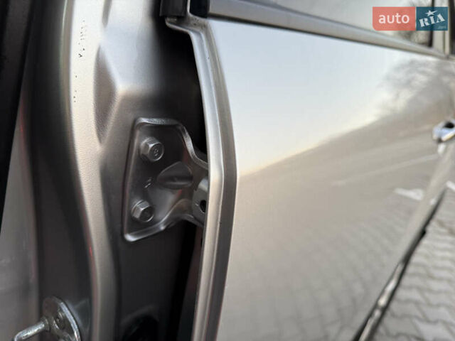 Сірий Кіа Соренто, об'ємом двигуна 2.2 л та пробігом 207 тис. км за 13300 $, фото 87 на Automoto.ua