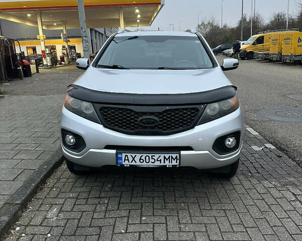 Серый Киа Соренто, объемом двигателя 2.4 л и пробегом 257 тыс. км за 11000 $, фото 2 на Automoto.ua