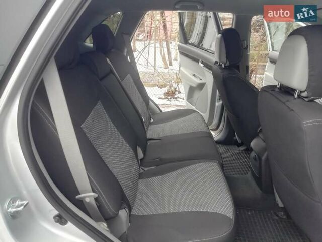Сірий Кіа Соренто, об'ємом двигуна 2.4 л та пробігом 280 тис. км за 10200 $, фото 6 на Automoto.ua