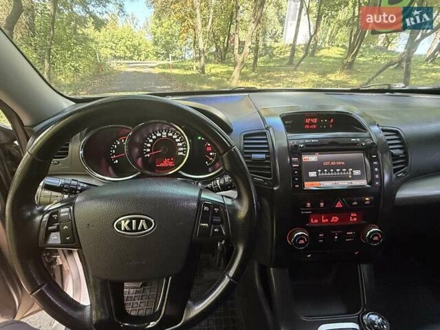 Киа Соренто 2010 в Калуше на Automoto.ua Серый Киа Соренто, объемом двигателя 2.2 л и пробегом 295 тыс. км за 11999 $, фото 37 на Automoto.ua