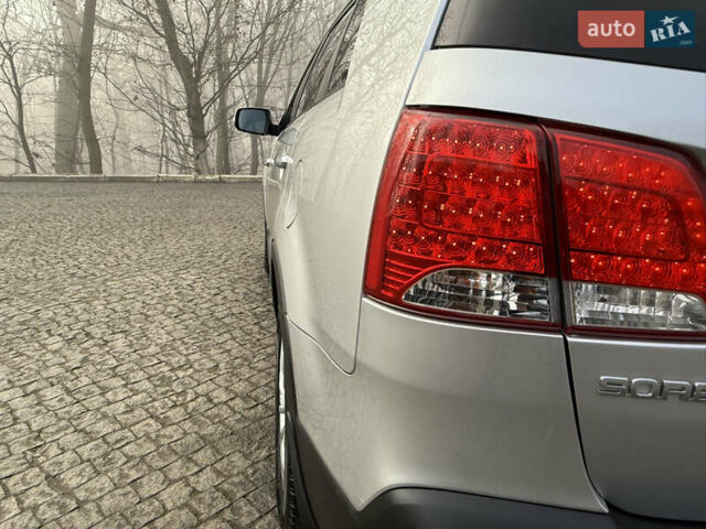 Серый Киа Соренто, объемом двигателя 2.2 л и пробегом 225 тыс. км за 12950 $, фото 29 на Automoto.ua