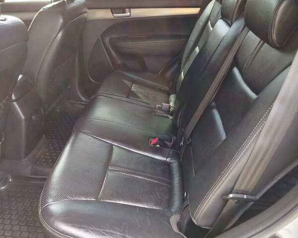 Серый Киа Соренто, объемом двигателя 2.2 л и пробегом 230 тыс. км за 13499 $, фото 23 на Automoto.ua