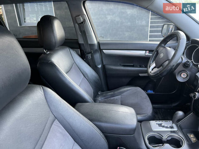 Сірий Кіа Соренто, об'ємом двигуна 2.2 л та пробігом 224 тис. км за 10700 $, фото 5 на Automoto.ua