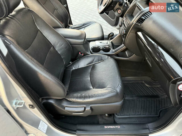 Сірий Кіа Соренто, об'ємом двигуна 2.2 л та пробігом 207 тис. км за 13300 $, фото 72 на Automoto.ua