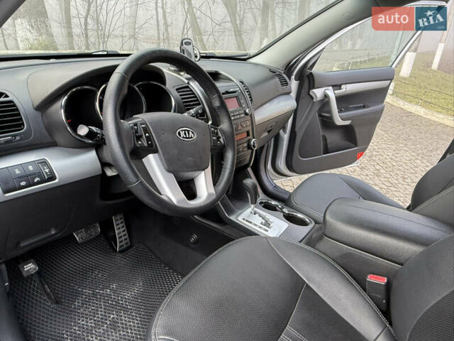 Серый Киа Соренто, объемом двигателя 2.2 л и пробегом 225 тыс. км за 12950 $, фото 37 на Automoto.ua