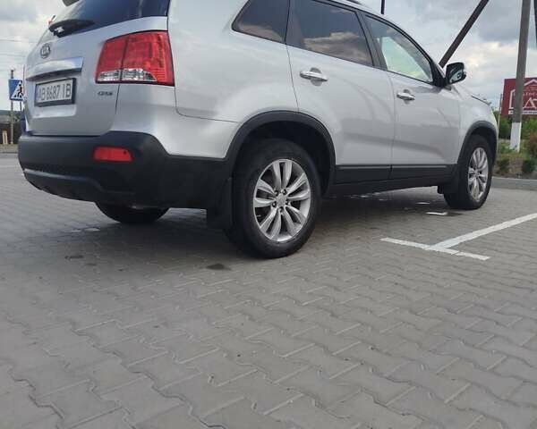 Серый Киа Соренто, объемом двигателя 2.2 л и пробегом 230 тыс. км за 13499 $, фото 16 на Automoto.ua