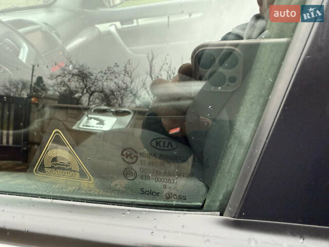 Сірий Кіа Соренто, об'ємом двигуна 2.2 л та пробігом 222 тис. км за 12450 $, фото 46 на Automoto.ua