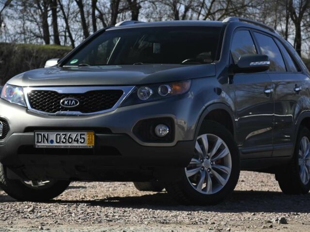 Серый Киа Соренто, объемом двигателя 2.2 л и пробегом 209 тыс. км за 12999 $, фото 3 на Automoto.ua