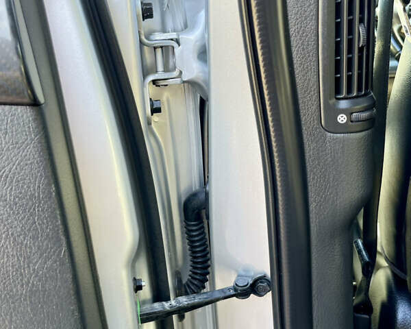 Серый Киа Соренто, объемом двигателя 2.2 л и пробегом 267 тыс. км за 12299 $, фото 33 на Automoto.ua