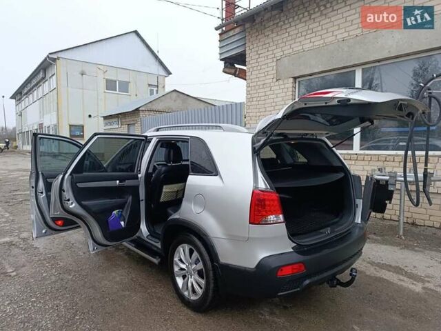 Серый Киа Соренто, объемом двигателя 2.2 л и пробегом 320 тыс. км за 12700 $, фото 5 на Automoto.ua