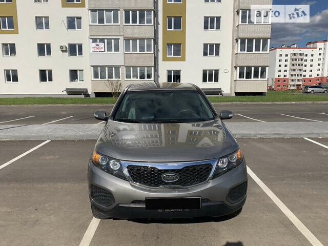 Сірий Кіа Соренто, об'ємом двигуна 2.4 л та пробігом 310 тис. км за 10900 $, фото 6 на Automoto.ua