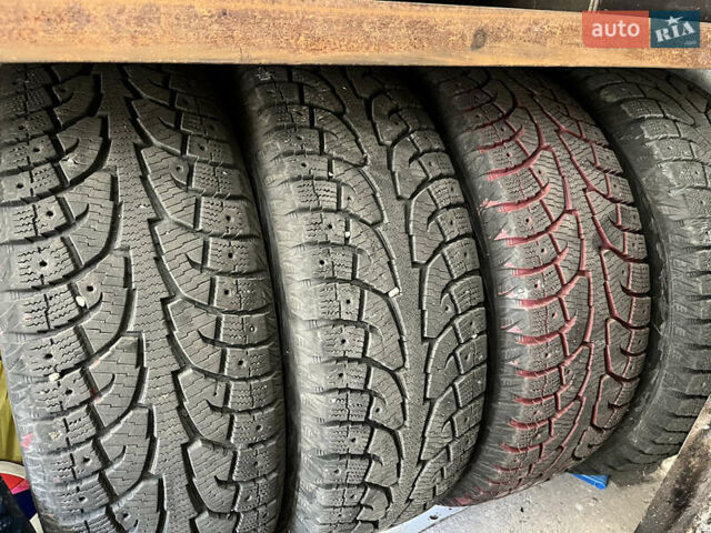 Серый Киа Соренто, объемом двигателя 2.36 л и пробегом 140 тыс. км за 9200 $, фото 12 на Automoto.ua