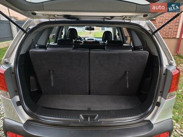Серый Киа Соренто, объемом двигателя 2.2 л и пробегом 244 тыс. км за 10950 $, фото 45 на Automoto.ua
