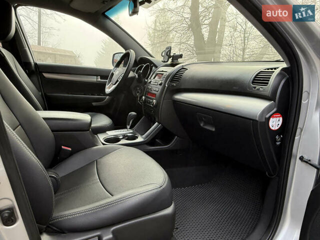 Серый Киа Соренто, объемом двигателя 2.2 л и пробегом 225 тыс. км за 12950 $, фото 54 на Automoto.ua