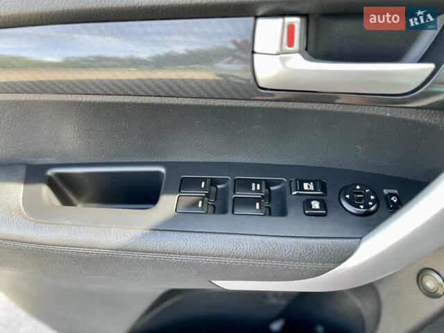 Серый Киа Соренто, объемом двигателя 2.2 л и пробегом 267 тыс. км за 12299 $, фото 25 на Automoto.ua