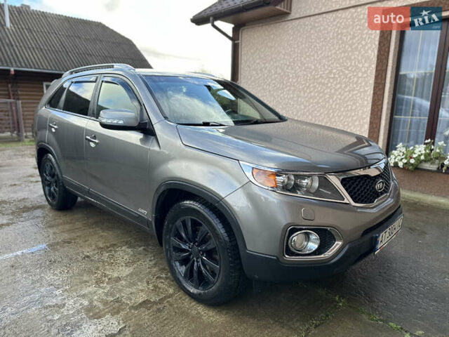 Серый Киа Соренто, объемом двигателя 2.2 л и пробегом 225 тыс. км за 11999 $, фото 3 на Automoto.ua